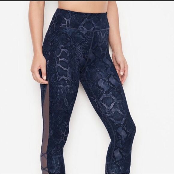 Victoria’s Secret snake print lace up legging size 16 XL - Picture 1 of 8